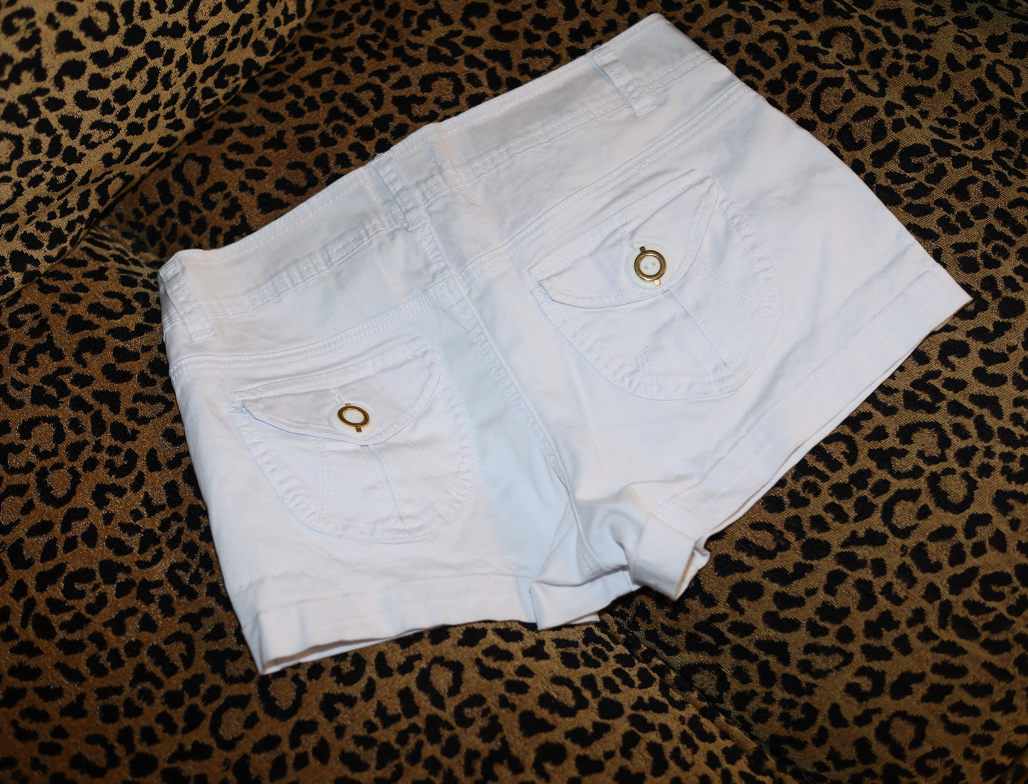 Sound Girl Button White Mini Shorts (9)