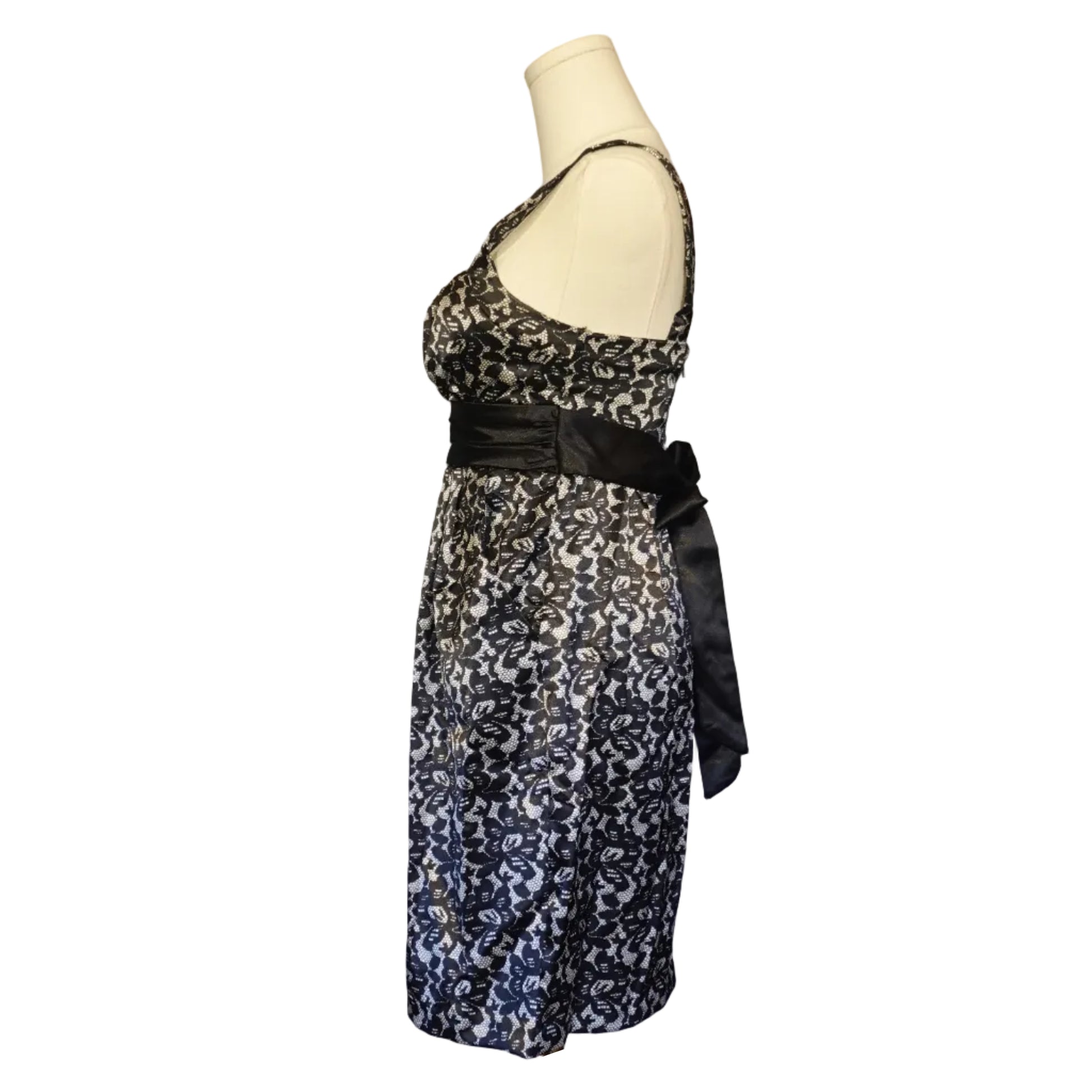 City Triangles Black & Ivory Lace Cocktail Dress-XS – The Diva Link