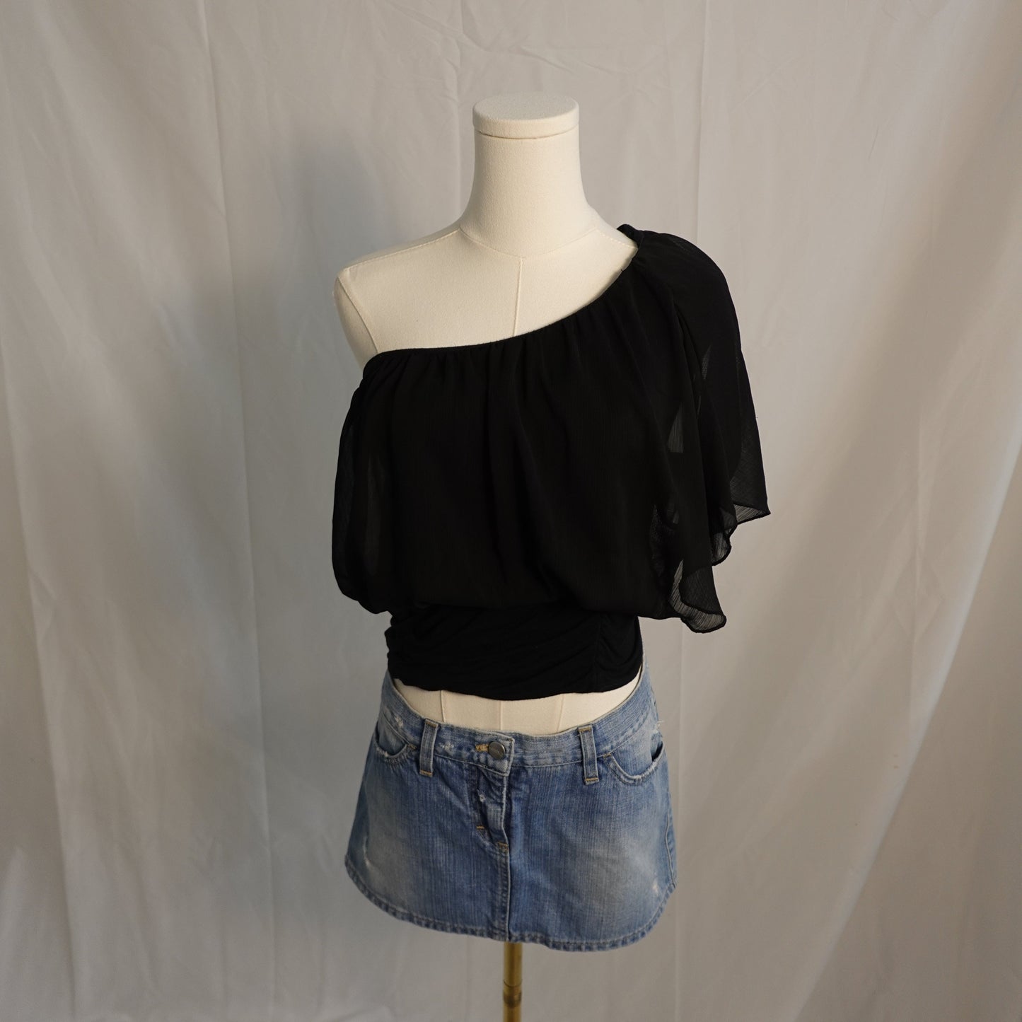Black Off-the-shoulder Top