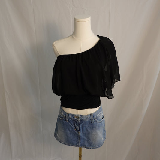Black Off-the-shoulder Top