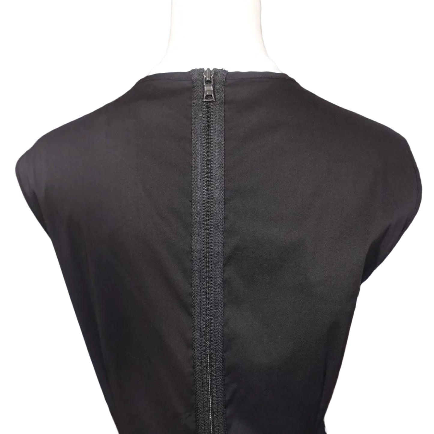 BCBGMAXAZRIA Black & Ivory Lace Peplum Top (S)