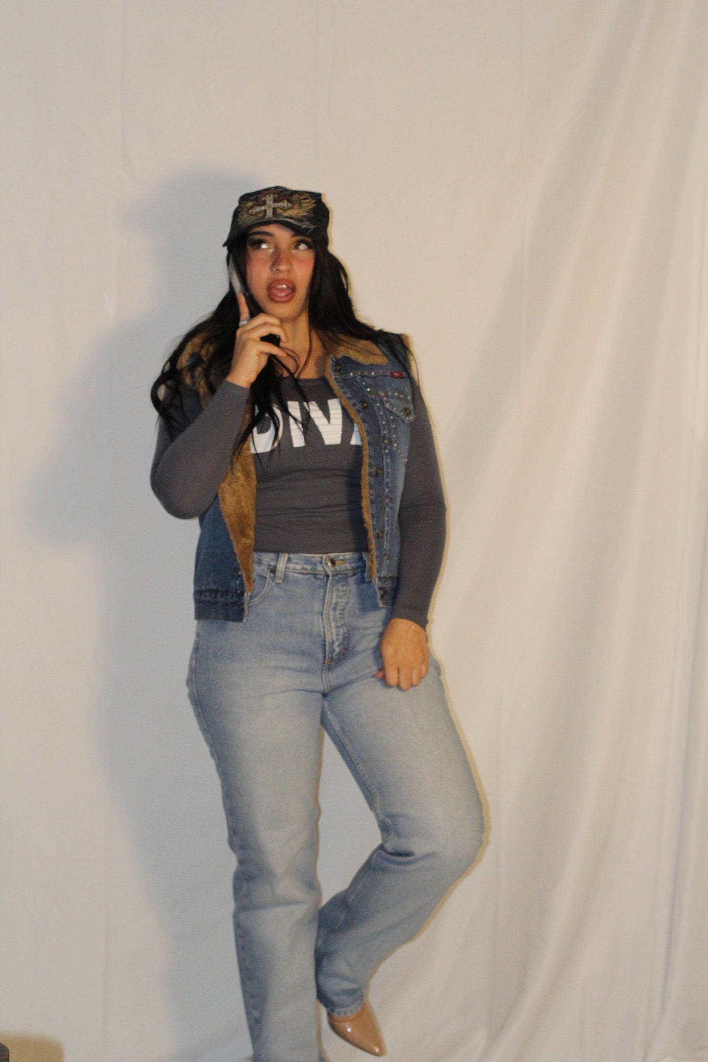 Grey DIVA! Long-Sleeve Tee