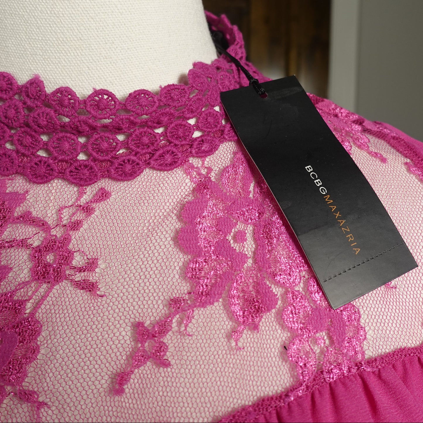 BCBGMAXAZRIA Lace Fuchsia Lightweight-XS